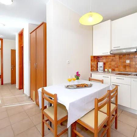 Lavanda Apartment Primosten