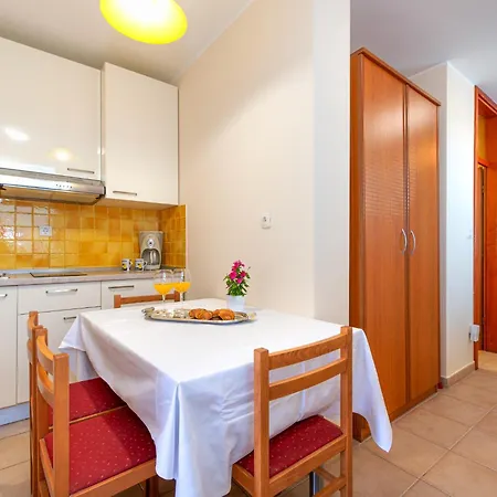 Apartment Lavanda Primosten